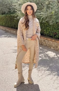 Coltrui Dames Beige -Kleding Promotie Winkel Woven Jas Zigzag Beige 12 586x900 1